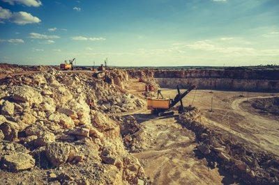 新疆木里县容大矿业有限责任公司梭罗沟金矿井巷建设工程