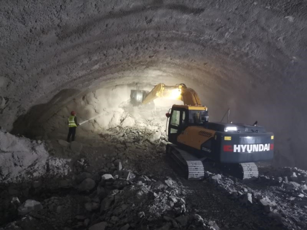 河北德令哈市鸿鑫矿业开发有限责任公司1、2号竖井工程项目